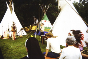 einer der ersten öffentlichen Auftritte im Jahr 1985 bei den Sioux-Wes einer der ersten öffentlichen Auftritte im Jahr 1985 bei den Sioux-Wes